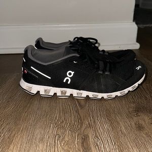 On Cloud Running Shoes - Cloud 5 - Black + White - Women’s size 8